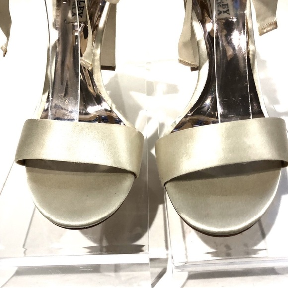 Badgley Mischka Everafter Embellished Ivory Crystal Block Heel Sandals Sz 8 - Picture 4 of 12